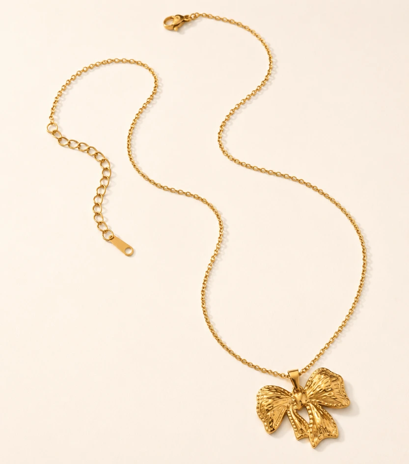 Textured Bow Detail Pendant 18k Gold Plated