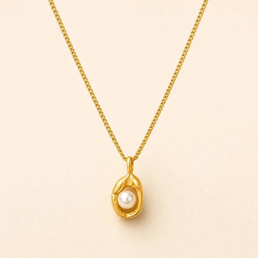 Pearl Frame Detail Pendant 18k Gold Plated